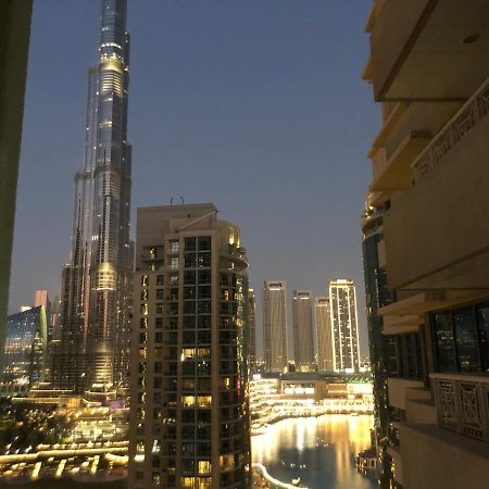 Downtown Boulevard One Bedroom Apt In 29 Blvd غرفة وصالة Burj & Fountain View Master Bedroom Plus 2 Single Beds In Living Room 두바이 외부 사진