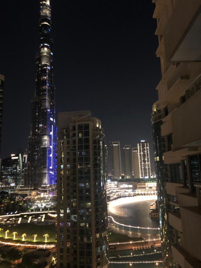 Downtown Boulevard One Bedroom Apt In 29 Blvd غرفة وصالة Burj & Fountain View Master Bedroom Plus 2 Single Beds In Living Room 두바이 외부 사진