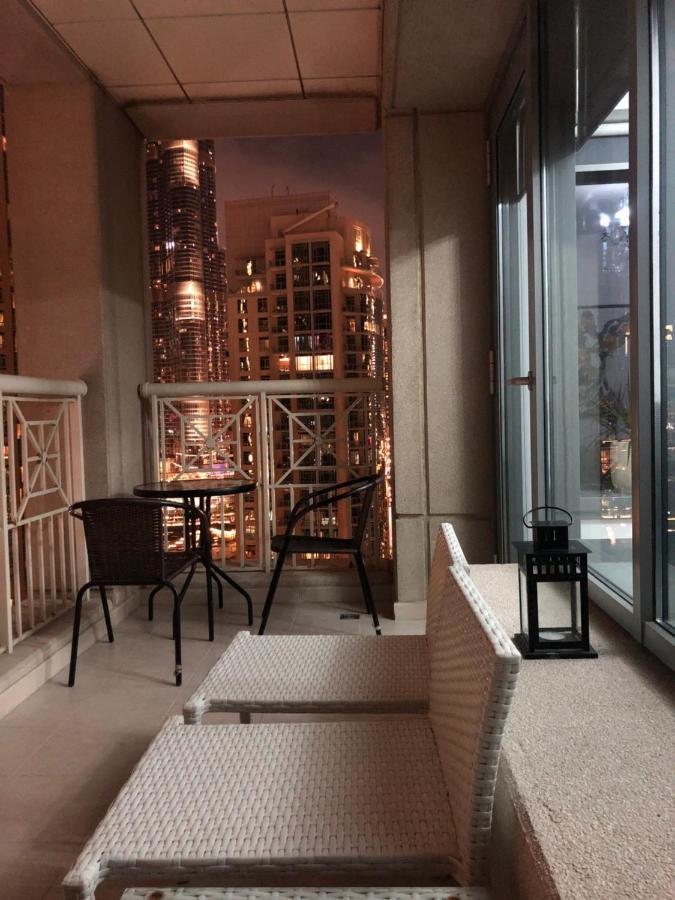 Downtown Boulevard One Bedroom Apt In 29 Blvd غرفة وصالة Burj & Fountain View Master Bedroom Plus 2 Single Beds In Living Room 두바이 외부 사진